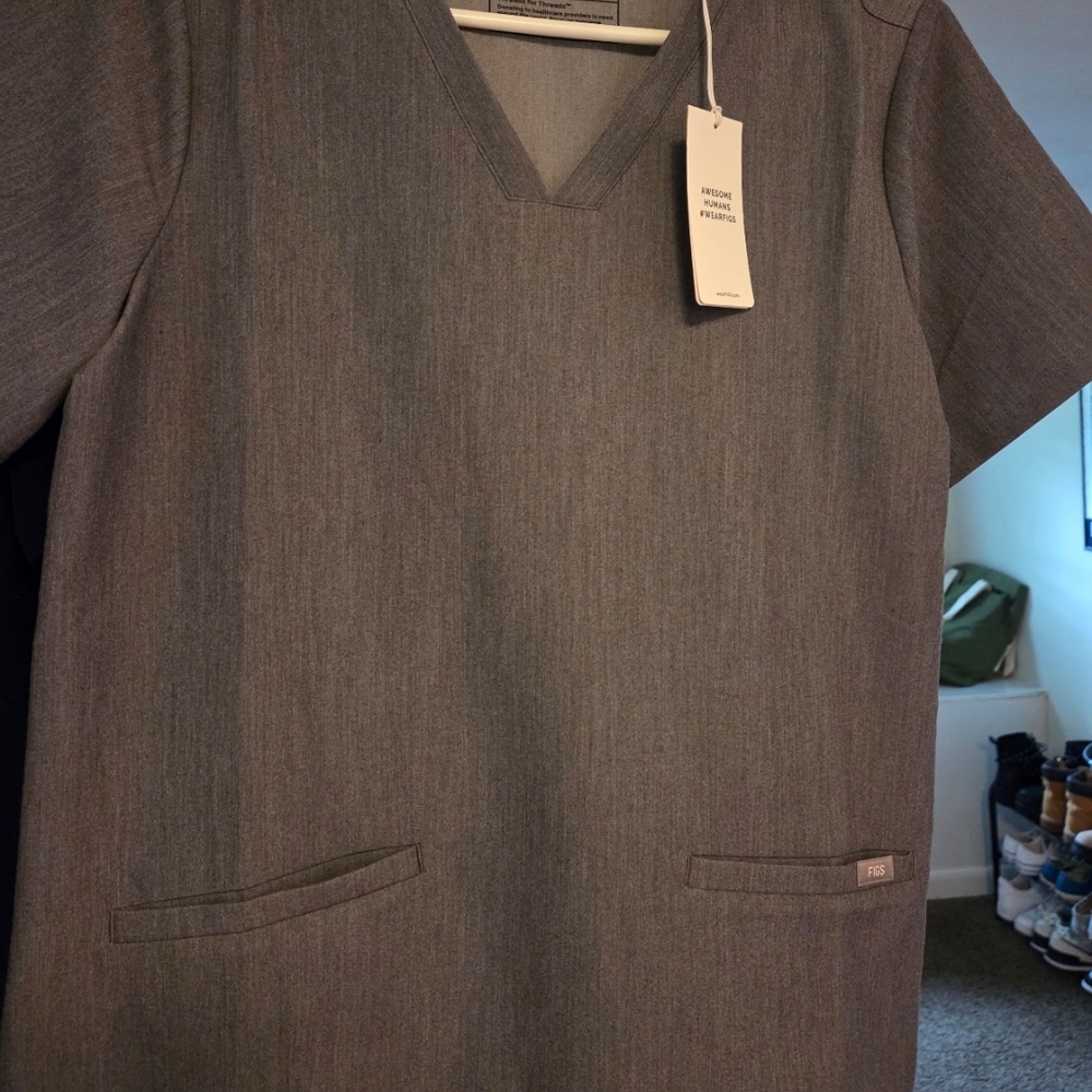 Figs Charcoal V-Neck Scrub Top